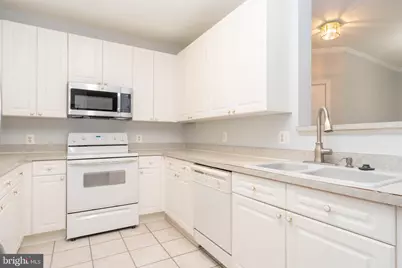 8183 Carnegie Hall Court, Vienna, VA 22180 - Photo 7