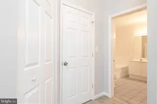 8183 Carnegie Hall Ct, Vienna, VA 22180 - Photo 11