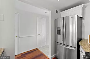 2148 Whisperwood Glen Ln, Reston, VA 20191 - Photo 7