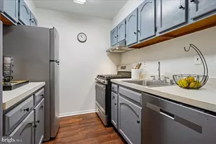 5902 Cove Landing Rd, Burke, VA 22015 - Photo 11