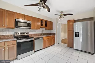 6112 Hoskins Hollow Cir, Centreville, VA 20121 - Photo 15