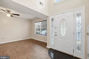 6112 Hoskins Hollow Cir, Centreville, VA 20121 - Photo 7