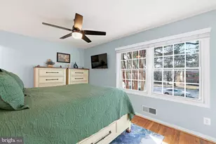 8142 Carrleigh Pkwy, Springfield, VA 22152 - Photo 15