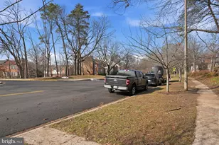 8142 Carrleigh Pkwy, Springfield, VA 22152 - Photo 25