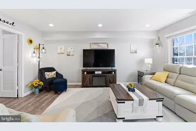 8142 Carrleigh Parkway #126, Springfield, VA 22152 - Photo 3