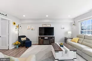 8142 Carrleigh Pkwy, Springfield, VA 22152 - Photo 3