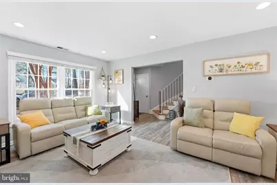 8142 Carrleigh Parkway #126, Springfield, VA 22152 - Photo 5