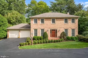 8311 Chapel Lake Ct, Annandale, VA 22003 - Photo 1