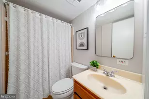 6627 Kennedy Ln, Falls Church, VA 22042 - Photo 21