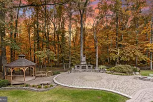 6220 Winslow Ct, Fairfax Station, VA 22039 - Photo 5