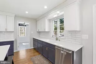 3203 Cinch Ring Ct, Oakton, VA 22124 - Photo 7