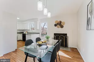 10151 Turnberry Pl, Oakton, VA 22124 - Photo 17