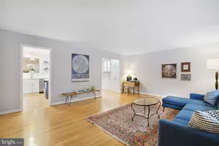 8921 Braeburn Dr, Annandale, VA 22003 - Photo 9