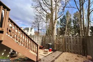 6623 Skylemar Trail, Centreville, VA 20121 - Photo 23