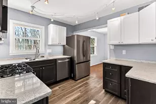 5236 Ampthill Dr, Alexandria, VA 22312 - Photo 5