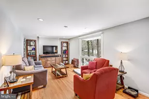 7213 Calamo St, Springfield, VA 22150 - Photo 11