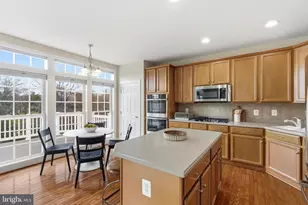 8002 Samuel Wallis St, Lorton, VA 22079 - Photo 9