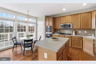 8002 Samuel Wallis Street, Lorton, VA 22079 - Photo 9