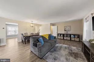 10266 Fern Pool Ct, Burke, VA 22015 - Photo 11