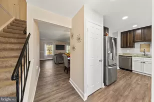 10266 Fern Pool Ct, Burke, VA 22015 - Photo 3