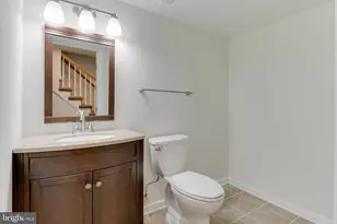 5025 Cockney Ct, Annandale, VA 22003 - Photo 31