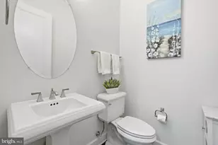 2867 Hill Rd, Vienna, VA 22181 - Photo 3