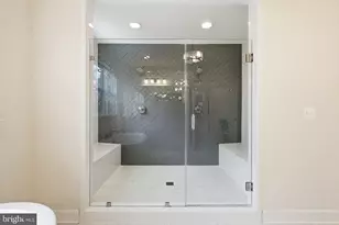 2867 Hill Rd, Vienna, VA 22181 - Photo 45