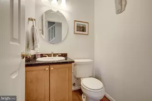 977 Redberry Ct, Great Falls, VA 22066 - Photo 15