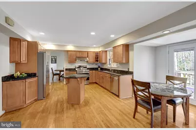 977 Redberry Court, Great Falls, VA 22066 - Photo 9