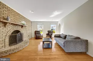 977 Redberry Ct, Great Falls, VA 22066 - Photo 13