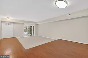 6319 Fenestra Ct, Burke, VA 22015 - Photo 15