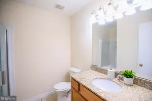 3176 Summit Square Dr, Oakton, VA 22124 - Photo 19