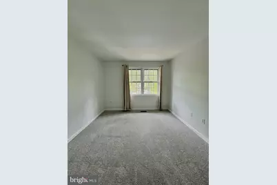 2868 Kelly Square, Vienna, VA 22181 - Photo 19