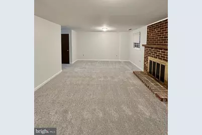 2868 Kelly Square, Vienna, VA 22181 - Photo 13