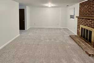 2868 Kelly Square, Vienna, VA 22181 - Photo 13