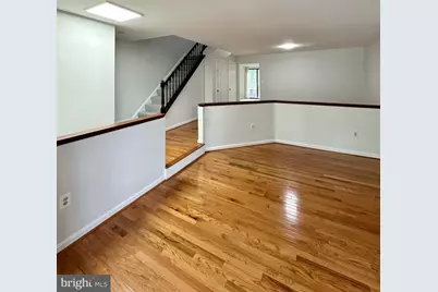 2868 Kelly Square, Vienna, VA 22181 - Photo 5