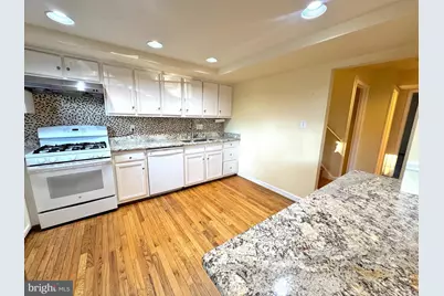 1008 Moorefield Creek Road SW, Vienna, VA 22180 - Photo 15