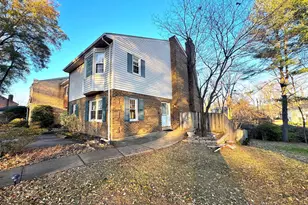 1008 Moorefield Creek Rd SW, Vienna, VA 22180 - Photo 5