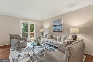 8237 Clifton Farm Ct, Alexandria, VA 22306 - Photo 7