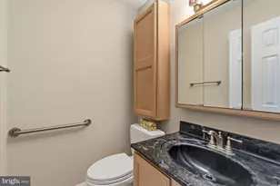 8237 Clifton Farm Ct, Alexandria, VA 22306 - Photo 27