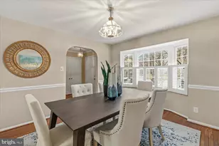 8237 Clifton Farm Ct, Alexandria, VA 22306 - Photo 17