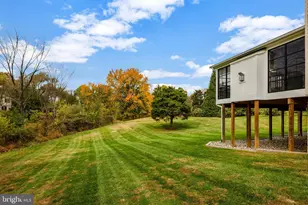 1710 Dove Point Ct, Vienna, VA 22182 - Photo 15