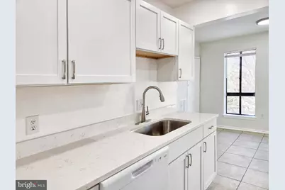 551 Florida Avenue #202, Herndon, VA 20170 - Photo 19