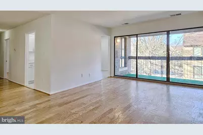 551 Florida Avenue #202, Herndon, VA 20170 - Photo 9