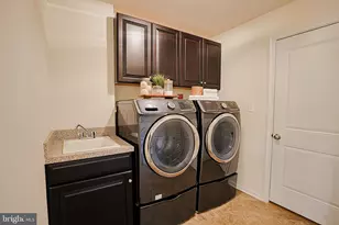 8835 Chrisanthe Ct, Fairfax Station, VA 22039 - Photo 49