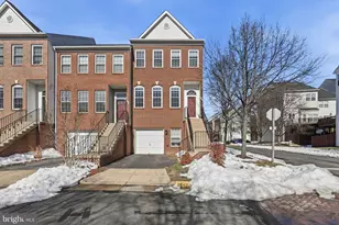 2542 James Monroe Cir, Herndon, VA 20171 - Photo 1