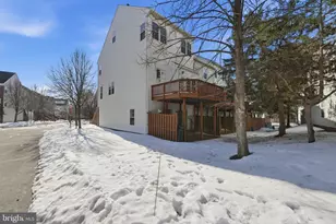 2542 James Monroe Cir, Herndon, VA 20171 - Photo 29