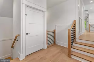 8642 McHenry St, Vienna, VA 22180 - Photo 59