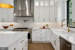 8642 McHenry St, Vienna, VA 22180 - Photo 21