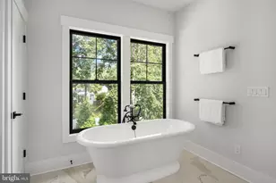 8642 McHenry St, Vienna, VA 22180 - Photo 57